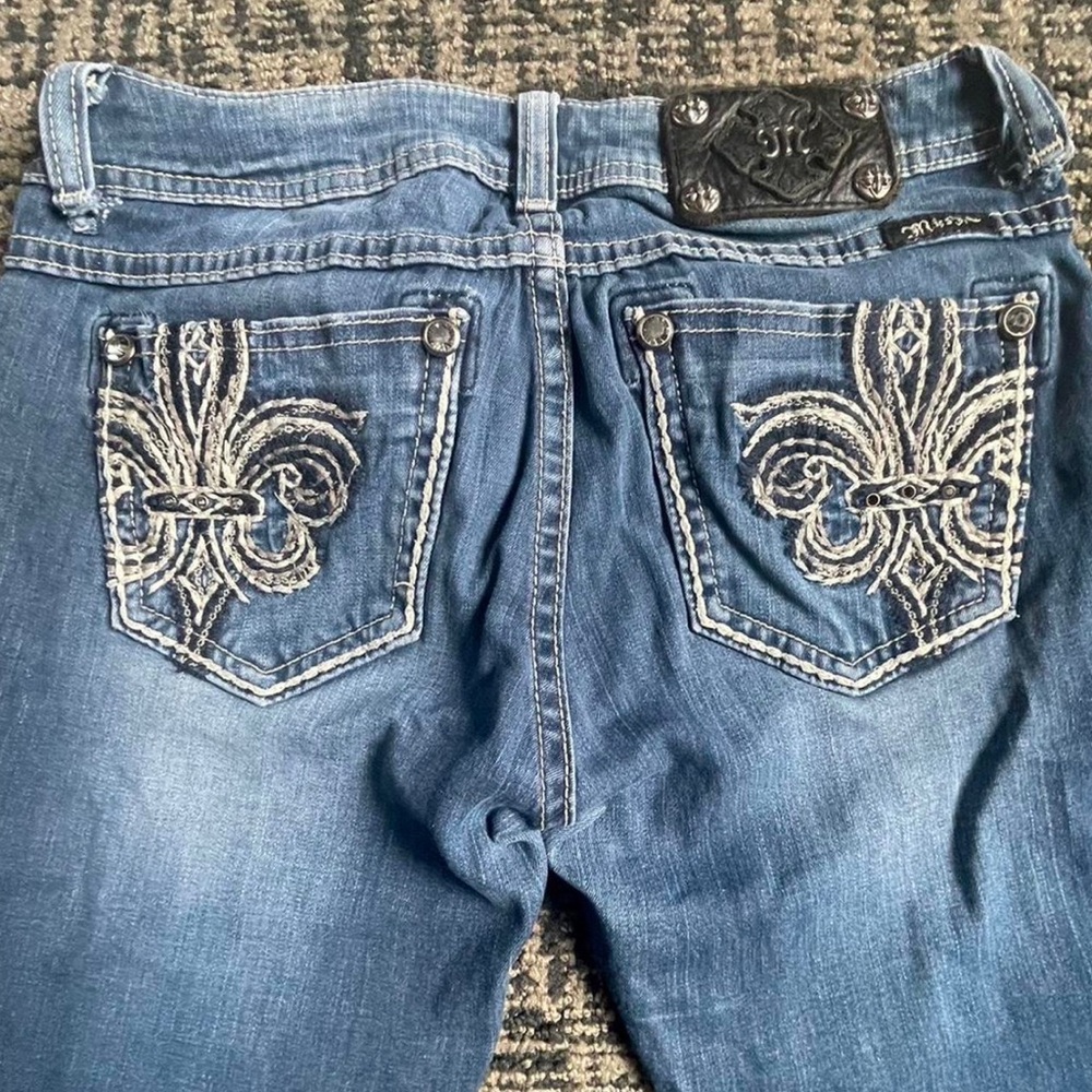 Miss Me Size 27 Embroidered Skinny Jeans